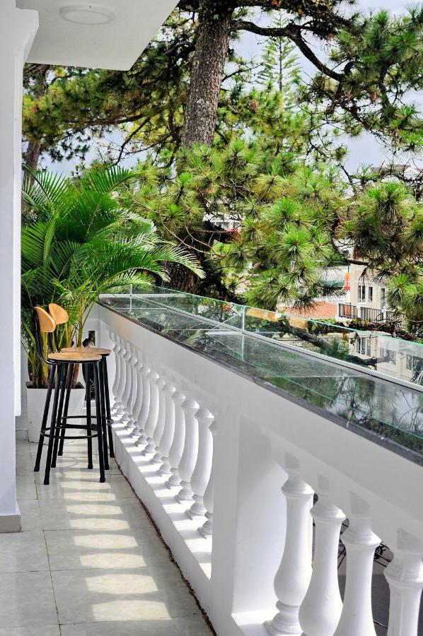 Elc Condotel Hotel
